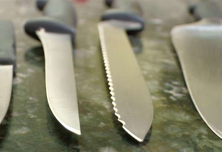 Utilizar el cuchillo adecuado puede reducir riesgo de cortarse