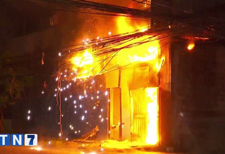 Incendio consume casa en Pavas
