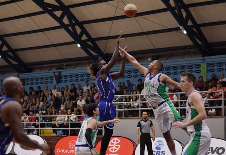 Quinteto de Escazú ante Grecia