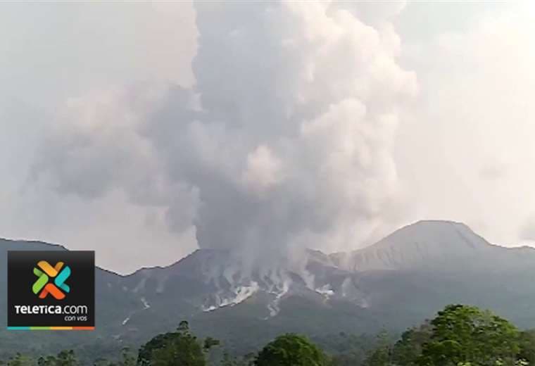 CNE declara alerta verde tras actividad del volcán Rincón de la Vieja
