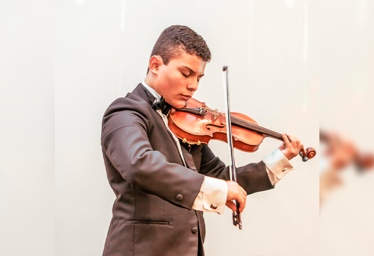 Joven violinista prodigio fue aceptado en reconocida escuela de Europa