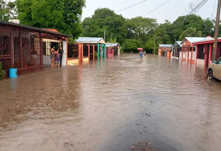 Fuertes lluvias afectaron 70 viviendas de Bagaces 
