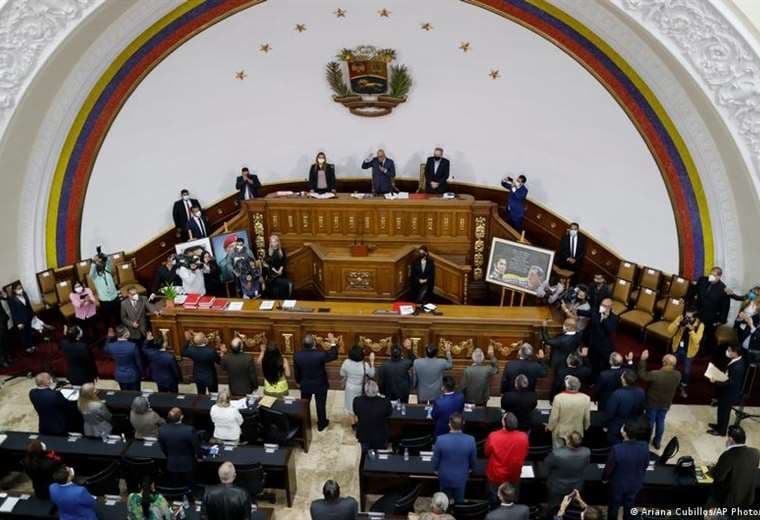 Venezuela: renuncia mayoría de las autoridades electorales