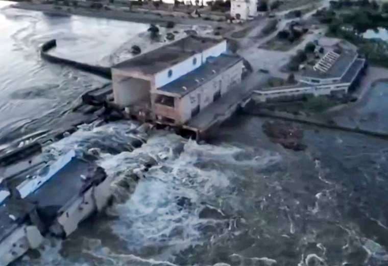 EE.UU. dice que habrá "probablemente muchas muertes" tras destrucción de represa en Ucrania