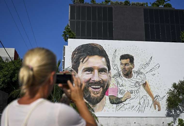 Messi llega a Miami para cerrar su fichaje con el Inter de la MLS 