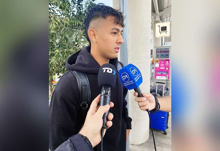 Álvaro Zamora ya viaja hacia Grecia para incorporarse al Aris FC