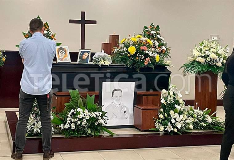 Humoristas, familia y amigos dieron el último adiós a José Kawas