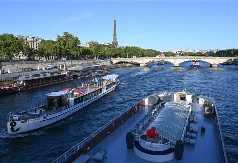 París realiza ensayo "técnico" de ceremonia inaugural de Juegos Olímpicos sobre el río Sena