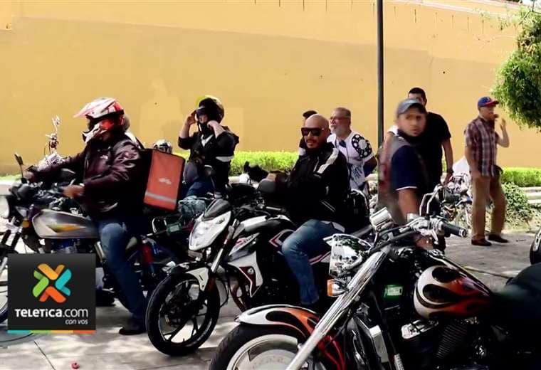 Motociclistas aseguran que proyecto de chalecos numerados "es una idea irrealizable"