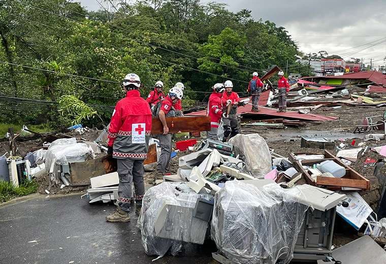 Desborde de ríos y evacuaciones en Guanacaste debido a fuertes lluvias