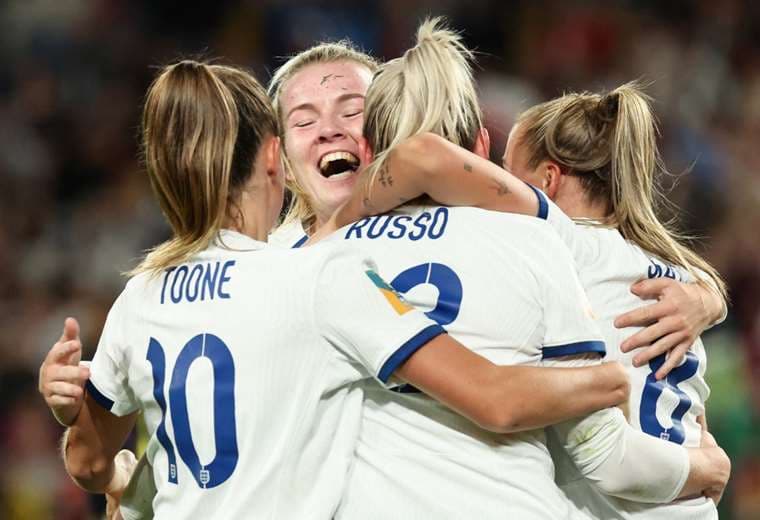 Inglaterra y Australia a semifinal de Mundial femenino, Colombia eliminada