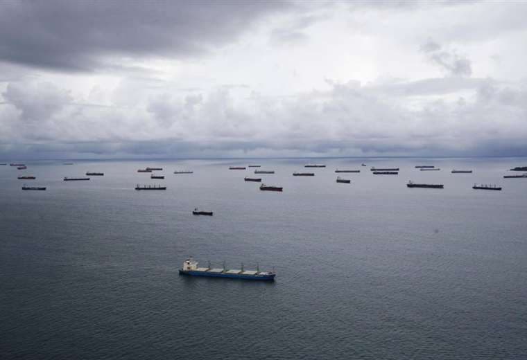 ¿Cómo los buques atascados en Canal de Panamá podrían encarecer los granos en Costa Rica?