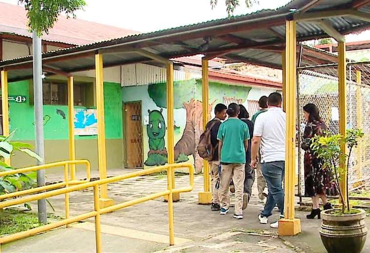 Liceo Castro Madriz en crisis por el mal estado de las instalaciones 