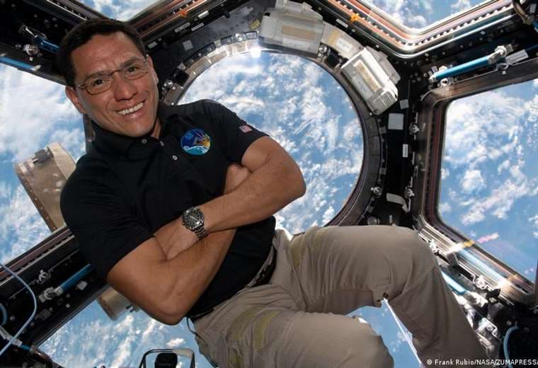 Astronauta Frank Rubio marca récord de estadía en el espacio de la NASA