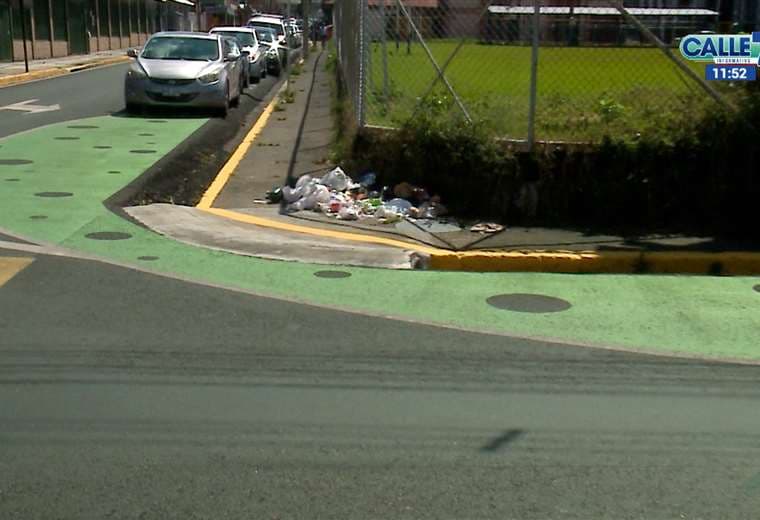 ¿Por qué pintaron de verde algunas calles de Alajuela?