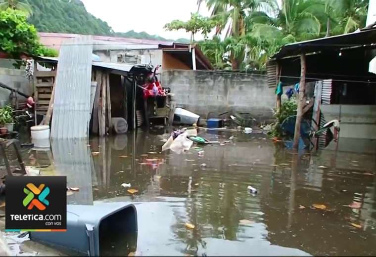 Barrio de Caldera permanece desalojado debido a que el nivel del agua aún es alto
