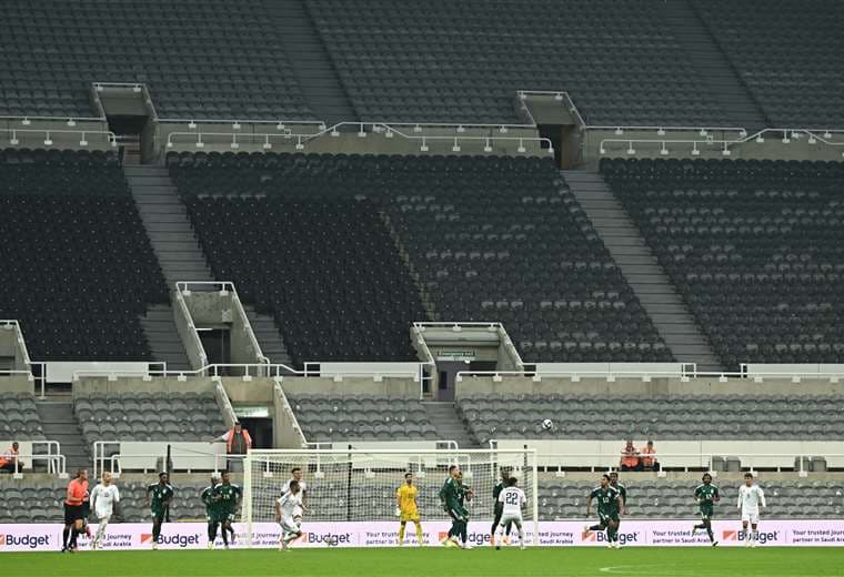 La Sele está cayendo goleada 0-3 ante Emiratos Árabes tras primeros 45 minutos