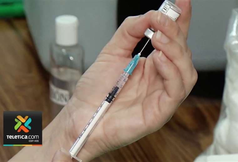 Comisión de Vacunas decidirá este jueves si compra o no dosis actualizadas contra COVID-19