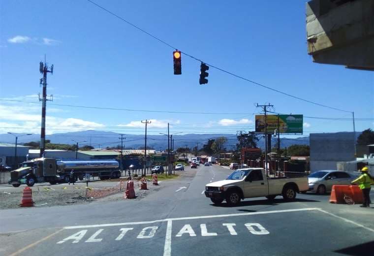 MOPT instala semáforos en cruce de Taras como "medida paliativa" ante caos vial