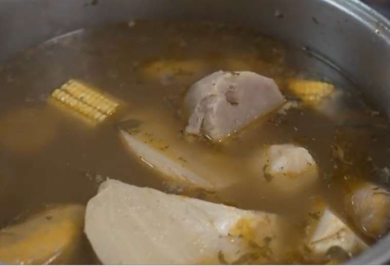 ¿Es buena idea comer sopa en días de mucho calor?