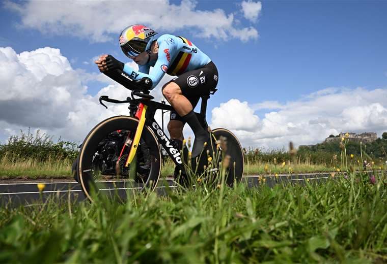 Ciclista Wout Van Aert sufre fracturas en la clavícula y en las costillas