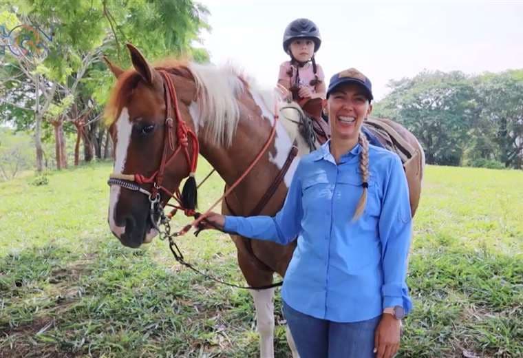Daniela Madrigal y su conexión sanadora con los caballos