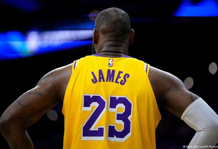 Lakers caen eliminados ante Denver y LeBron deja su futuro en el aire