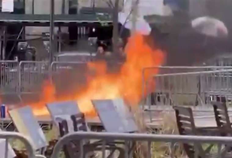 Video: Hombre se prende fuego frente a tribunal de EE. UU. donde se juzga a Trump