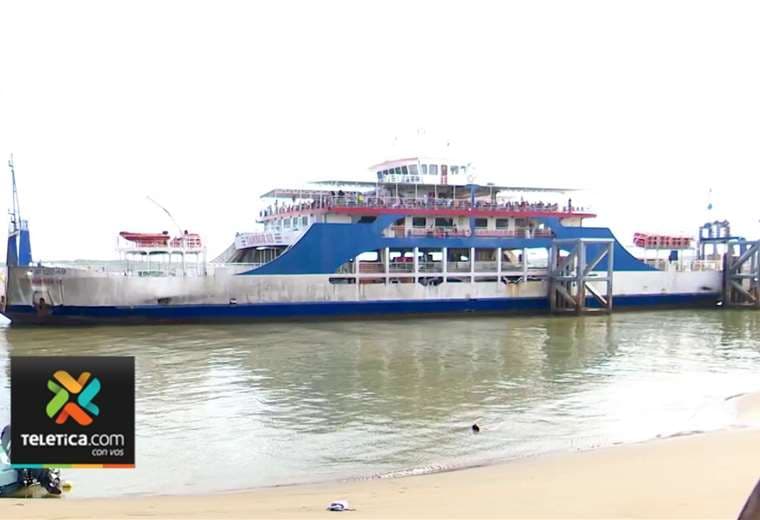 Investigación descarta fallo mecánico en choque de ferry contra rampa en Paquera