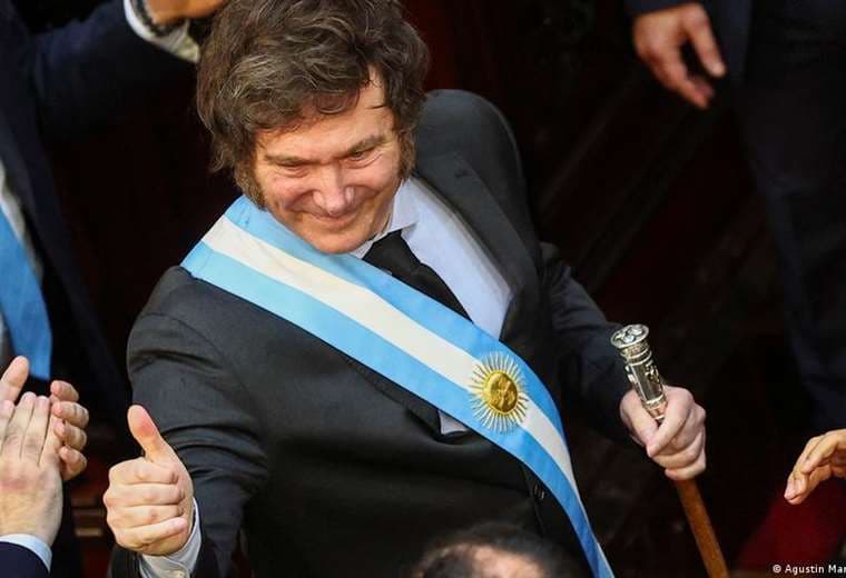 Congreso de Argentina debate crucial paquete de reformas de Javier Milei