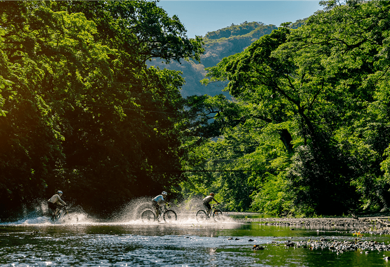 Prensa The Pacific Race