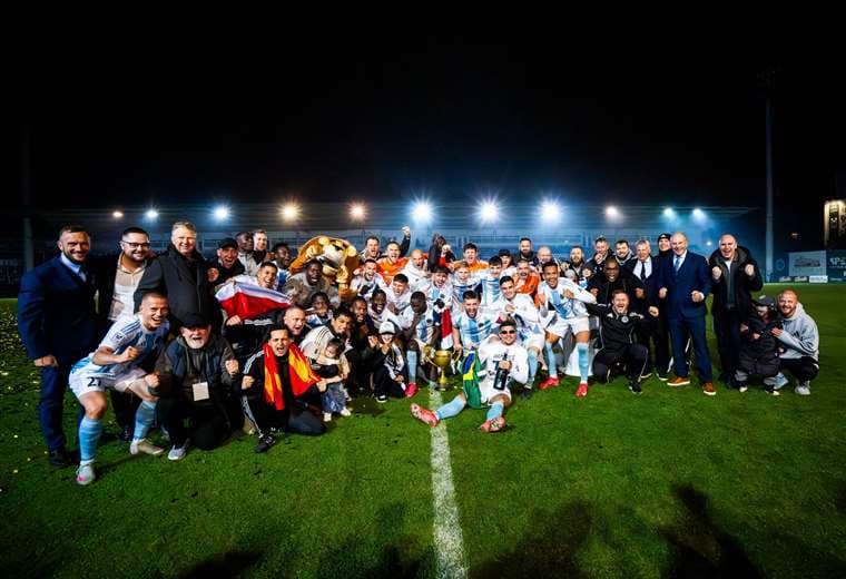 Orlando Galo y Anthony Contreras campeones/Facebook: Riga FC