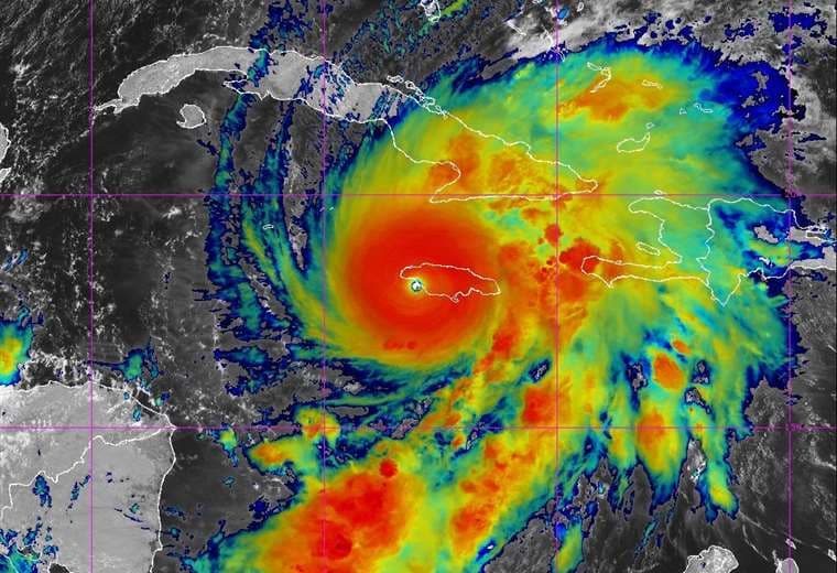 Imagen del Centro Nacional de Huracanes, EE. UU.