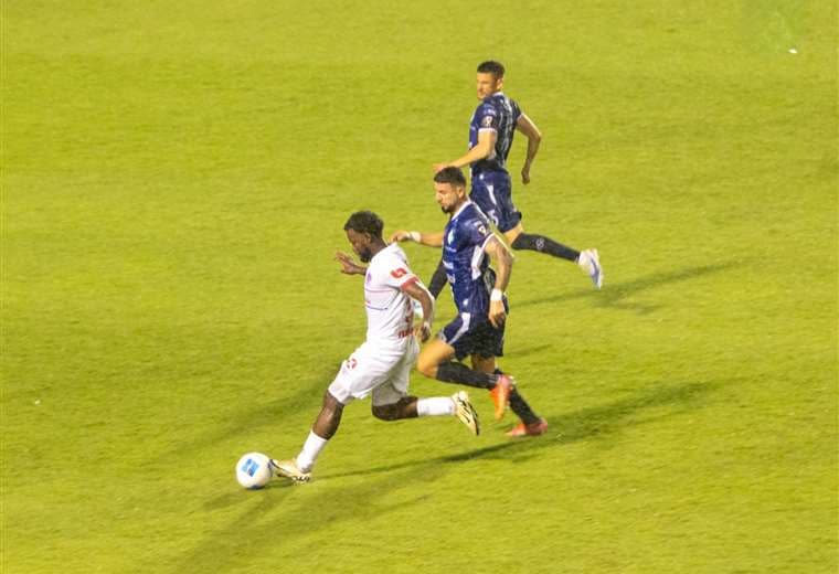 Olimpia ante Cartaginés. Crédito: Twitter Olimpia