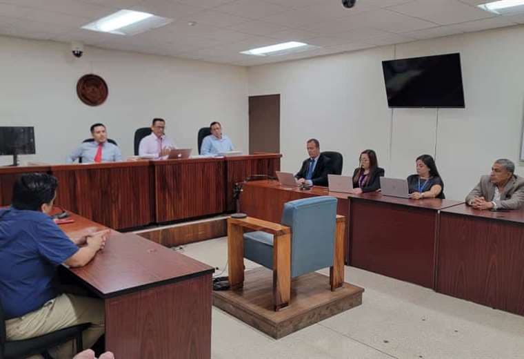 Condenan médico a 30 años de cárcel por matar a su esposa con una inyección letal en Liberia