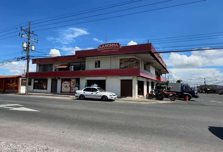 El secreto detrás del pan más buscado de Guápiles nace en las manos de Bernarda