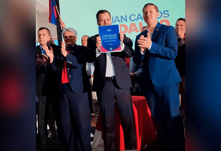 Juan Carlos Hidalgo propone legalizar comercio de cannabis en Costa Rica
