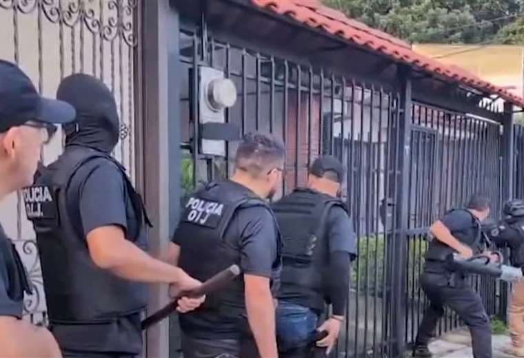 Desarticulan banda dedicada a estafa con falsas agencias de viajes