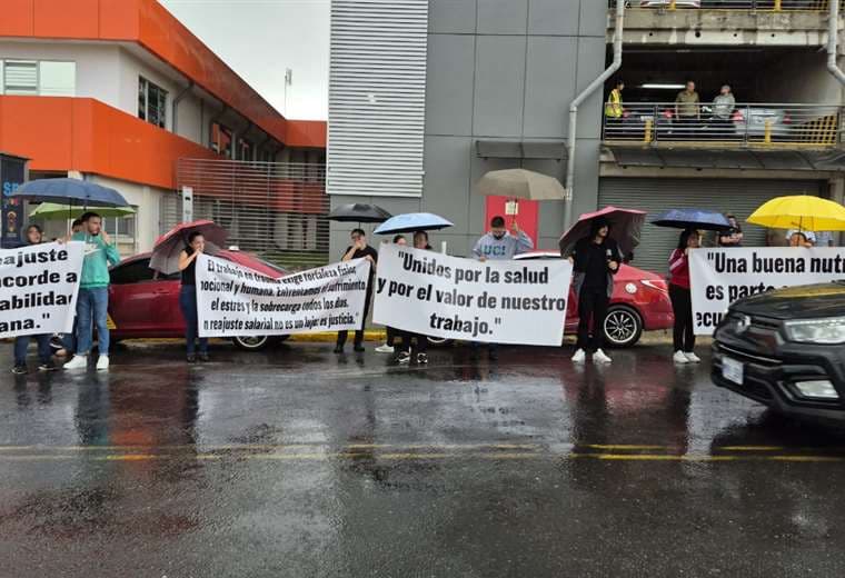 “Sin salario digno no hay Enfermería”: Personal se tira a la calle en Hospital del Trauma