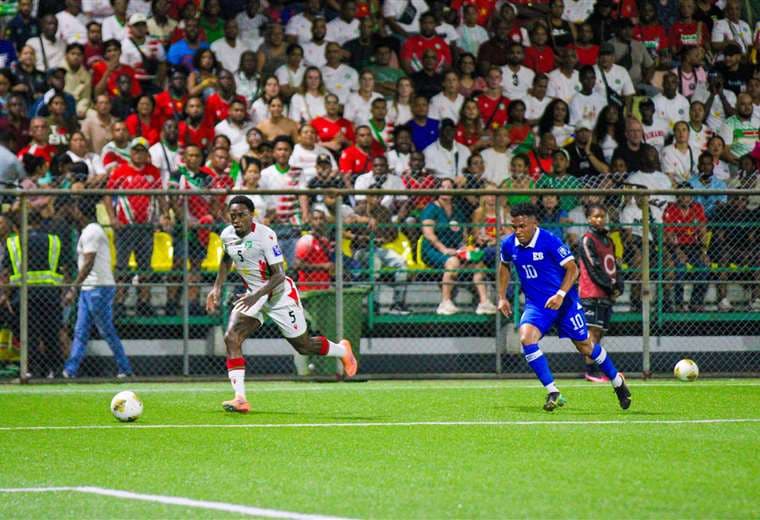 Surinam escribe su cuento de hadas: está cerca de su primer Mundial