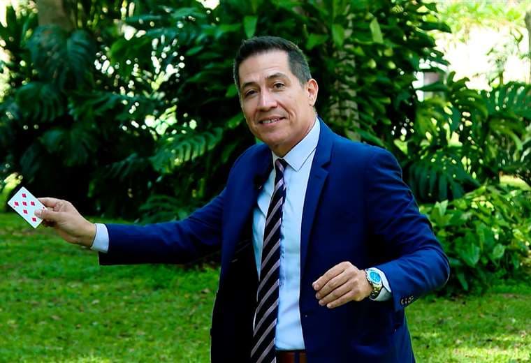 Magia y humor en ‘El Chinamo’: Carlos Lorgia llega desde Nueva York