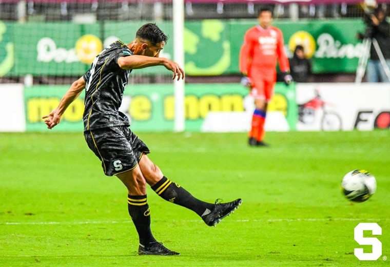 Mariano Torres. Foto: Saprissa