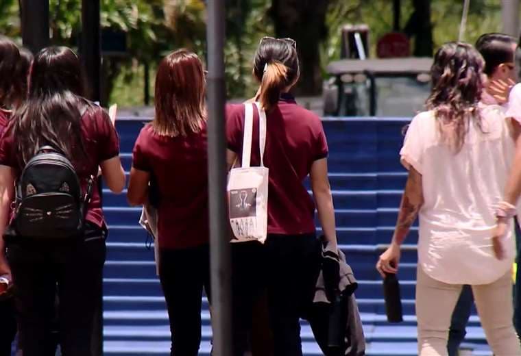 Generación pospandemia enfrenta presión y ansiedad al elegir carrera, dicen expertos