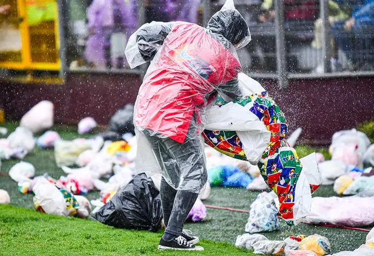 Banderazo Navideño. Saprissa