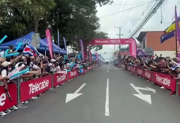 Nuevo líder de la Vuelta: Daniel Bonilla se viste de amarillo