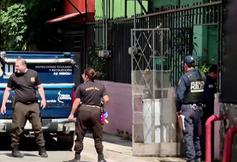 Hallan a adulto mayor muerto dentro de tanque séptico de su casa