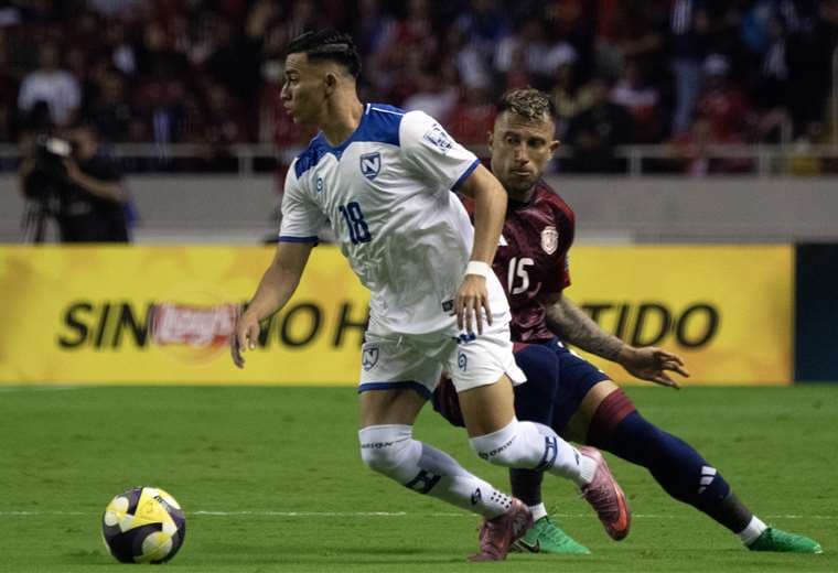 Bancy Hernández (18) jugará con Saprissa. AFP