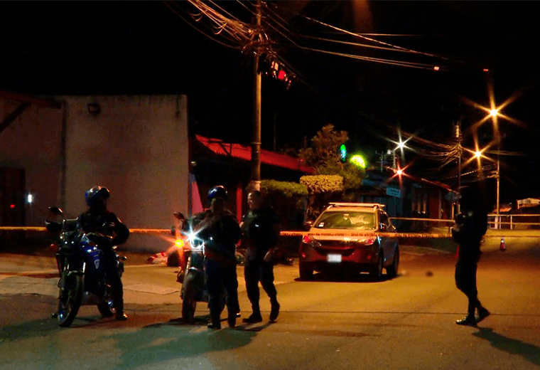 Asalto, persecución y balacera terminan con un muerto en Heredia