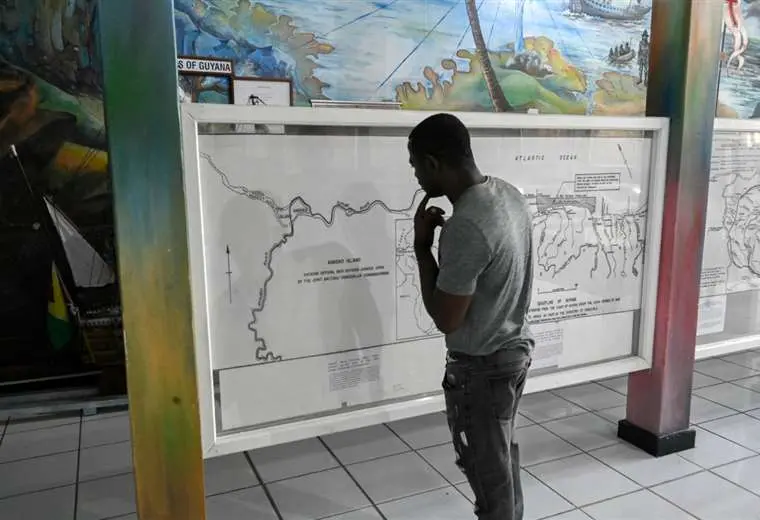 EE. UU. "defenderá" a Guyana en caso de problemas con Venezuela, afirma embajadora