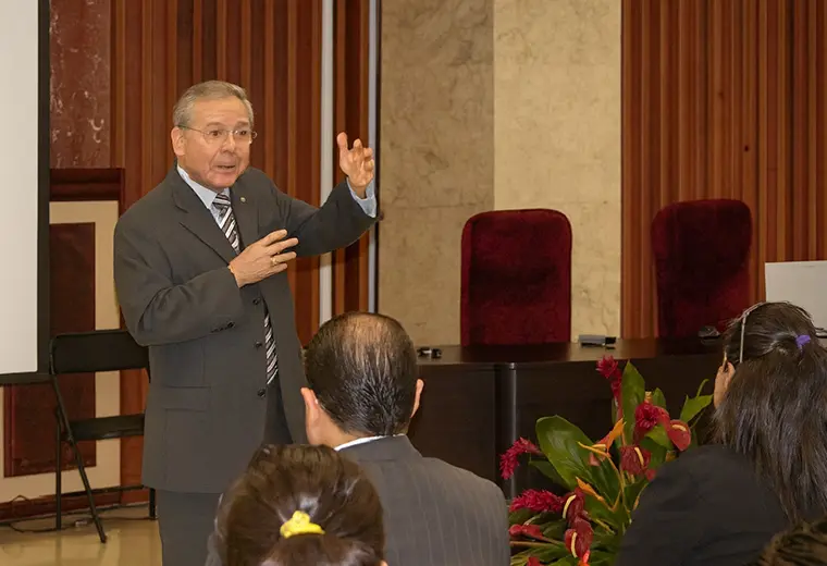 Muere Luis Fernando Solano, expresidente de la Sala Constitucional